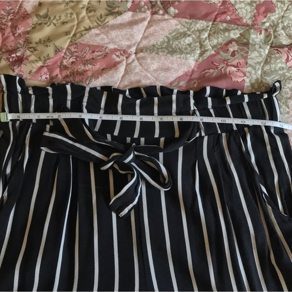 Stripe Paper Waist Bag Pants - Picture 6 of 9